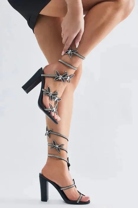 2024 Summer Design Crystal Butterfly Square Heel Sandals Women Ankle Snake Twine Around Wedding Party Shoes High Heels 44 FZwear