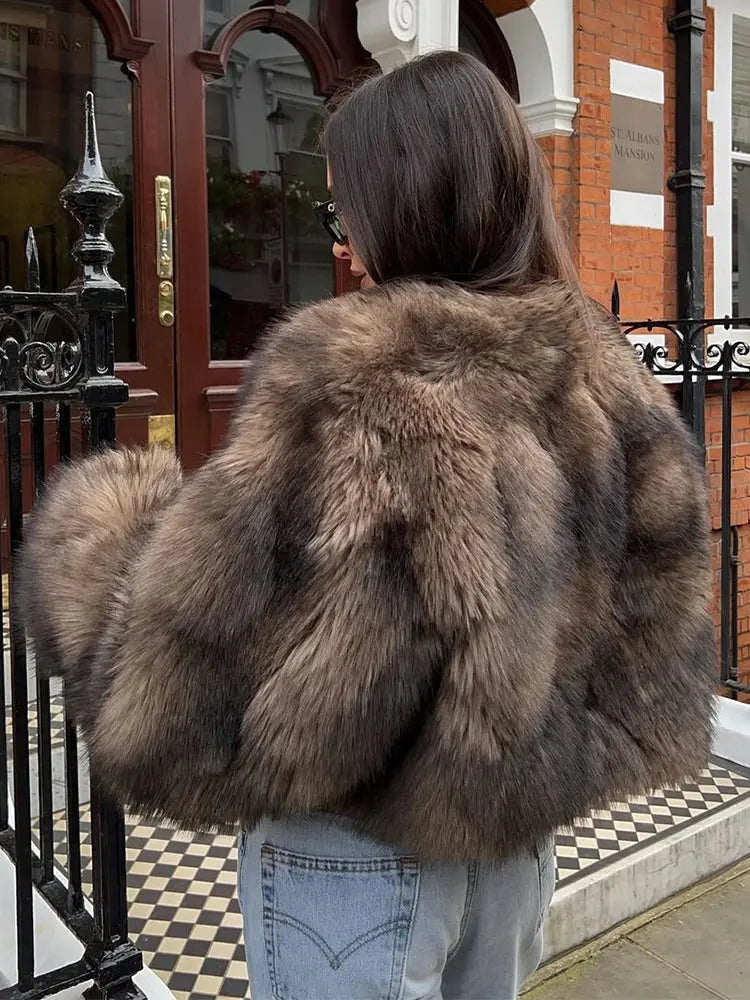 2024 Vintage Faux Fur Short Coats Women Retro Thick Large Cuffs Solid Fur Coat Female Winter Warm Lady Chic High Street Outwear FZwear