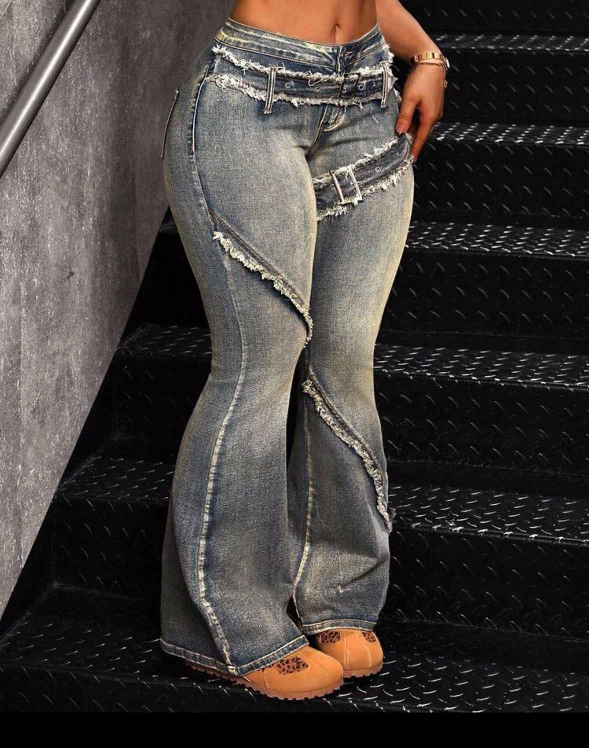 FZ Women's Plus Size Adjustable Buckle Design Frayed Hem Flare Denim pants