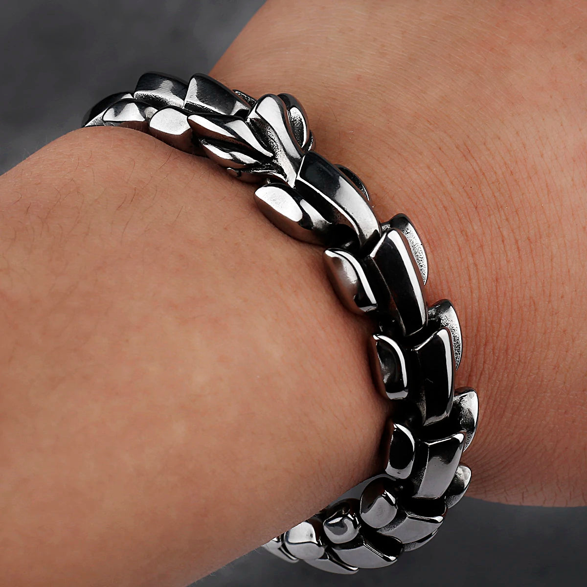 43891869941949|43891870007485|43891870073021