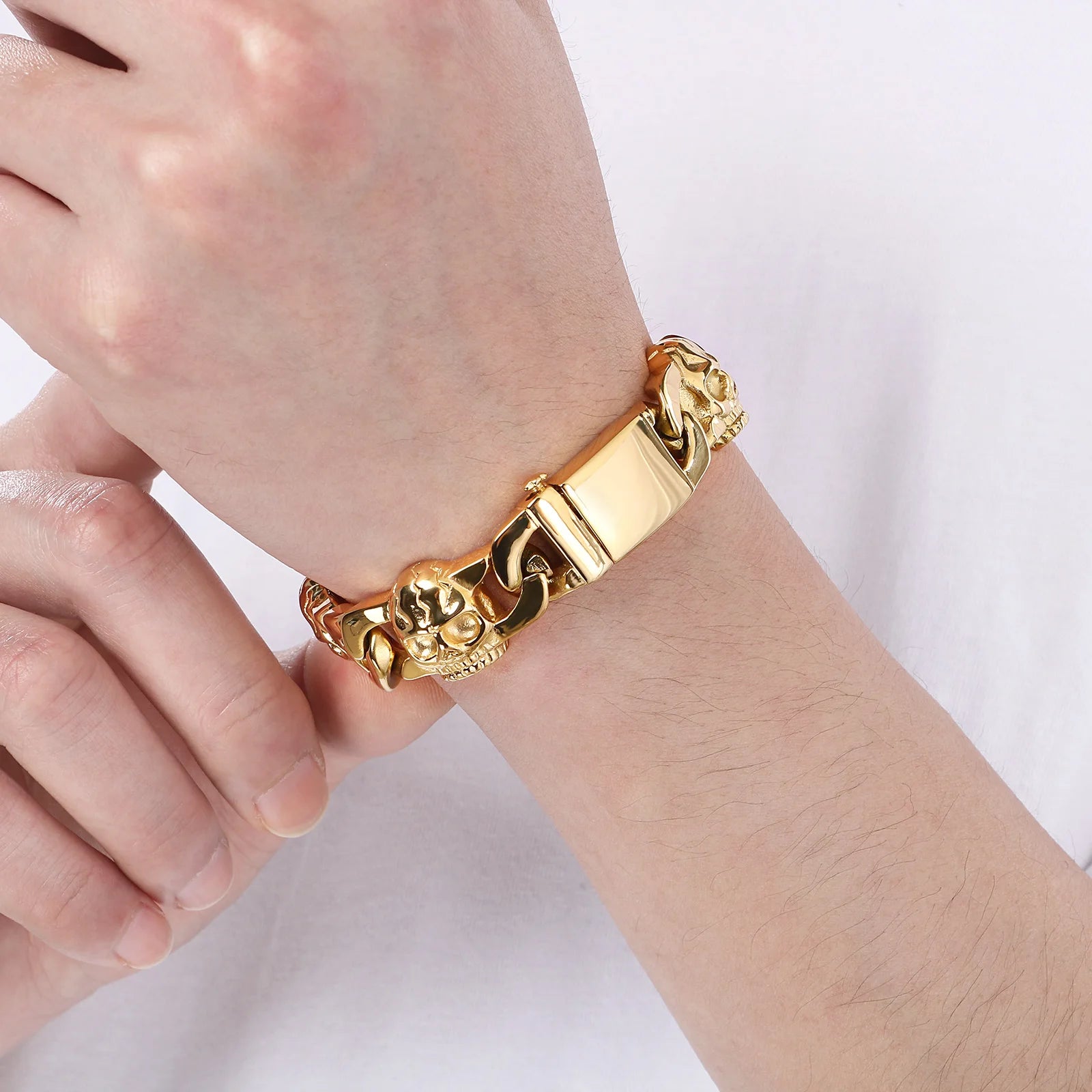 FZ Single Row Cracked Skull Head Stainless Steel Bracelet