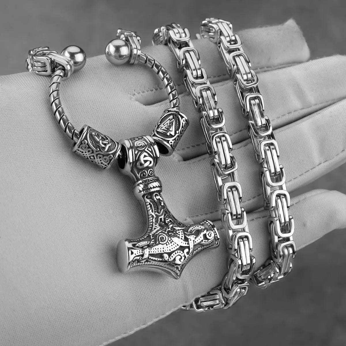 44312132780221|44312132812989|44312132845757