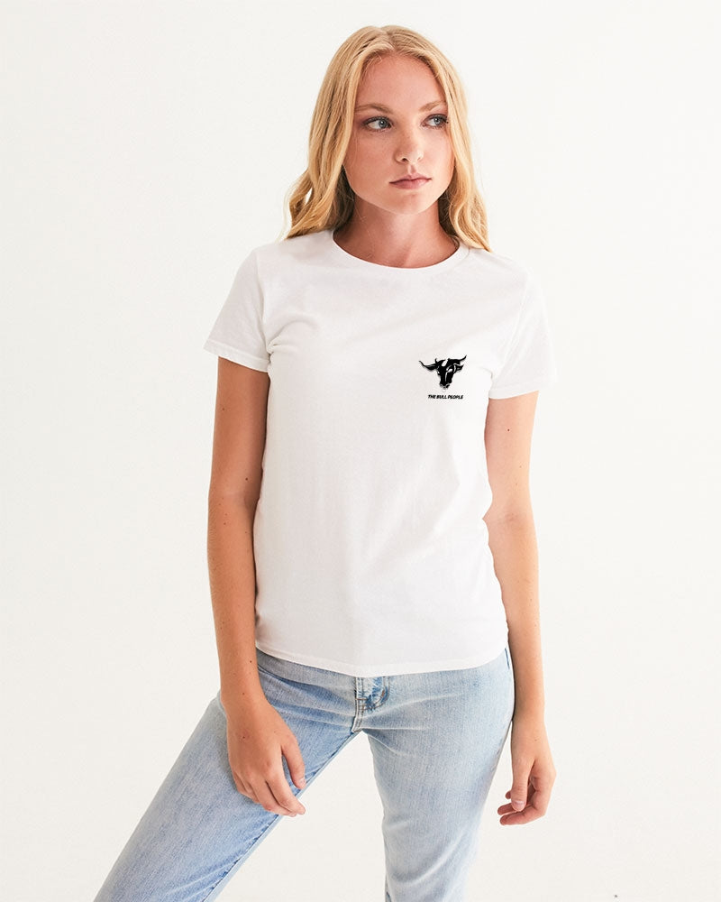 the white bull women's graphic tee