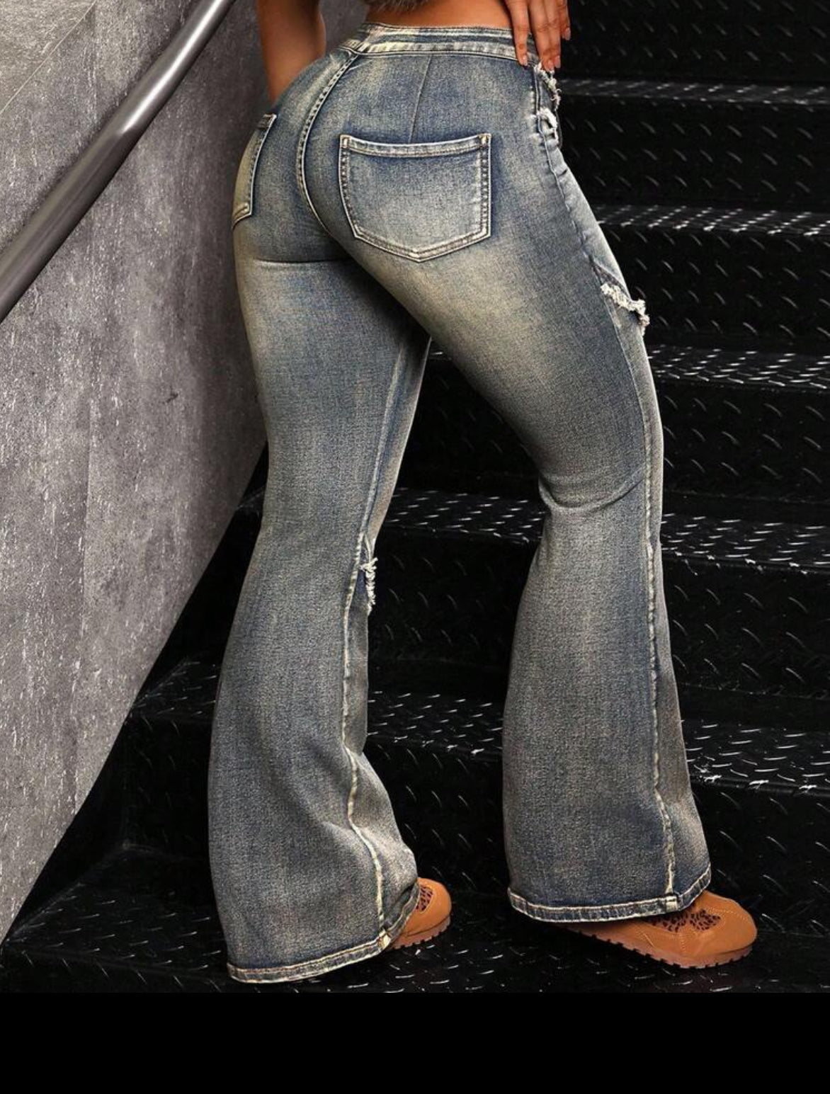 FZ Women's Plus Size Adjustable Buckle Design Frayed Hem Flare Denim pants