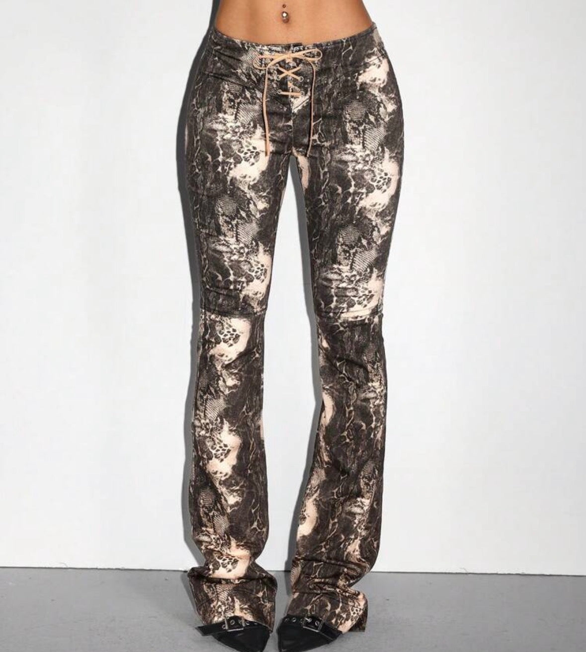 FZ Women's Low Waist Fitted Tie-Up Allover Print Denim Pants