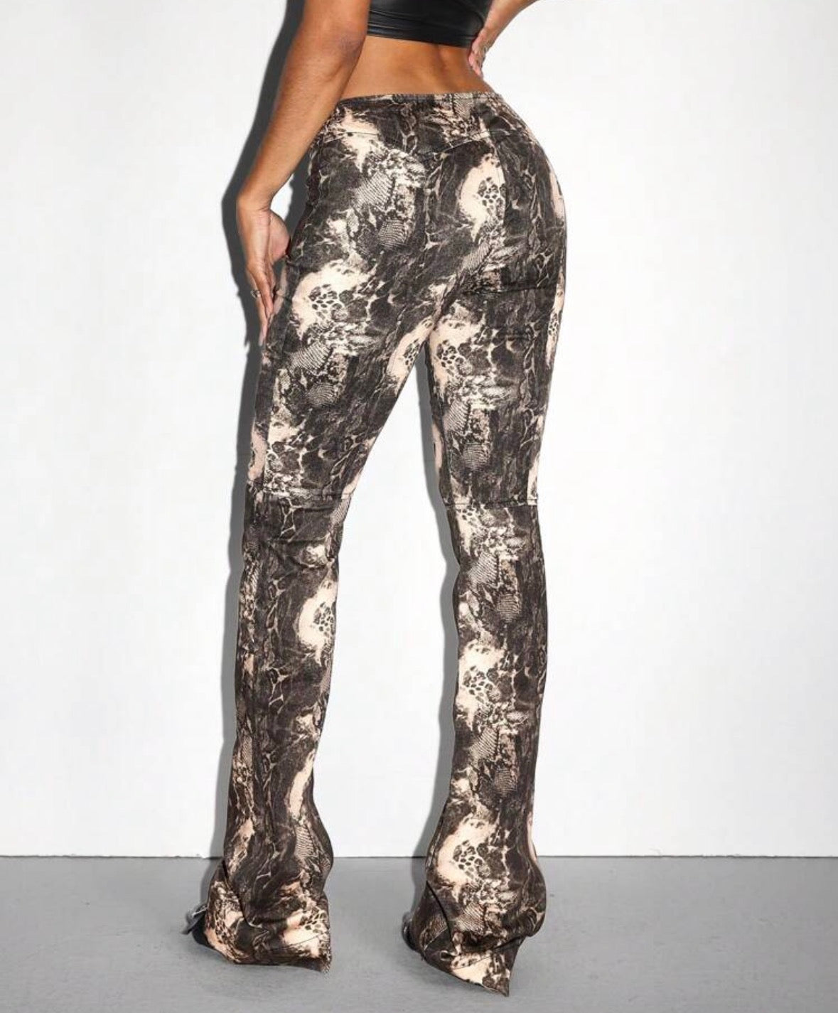 FZ Women's Low Waist Fitted Tie-Up Allover Print Denim Pants
