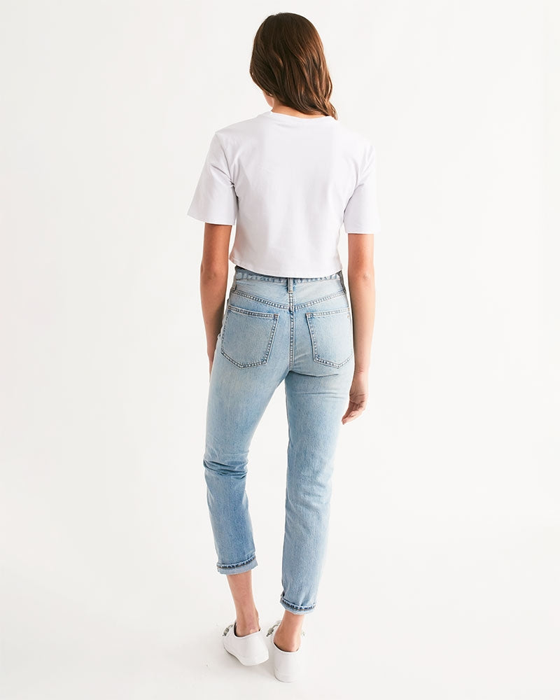 the white  bull women's cropped tee