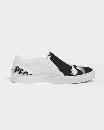 the white  bull women's slip-on canvas shoe