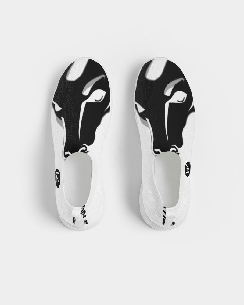 the white  bull women's slip-on flyknit shoe