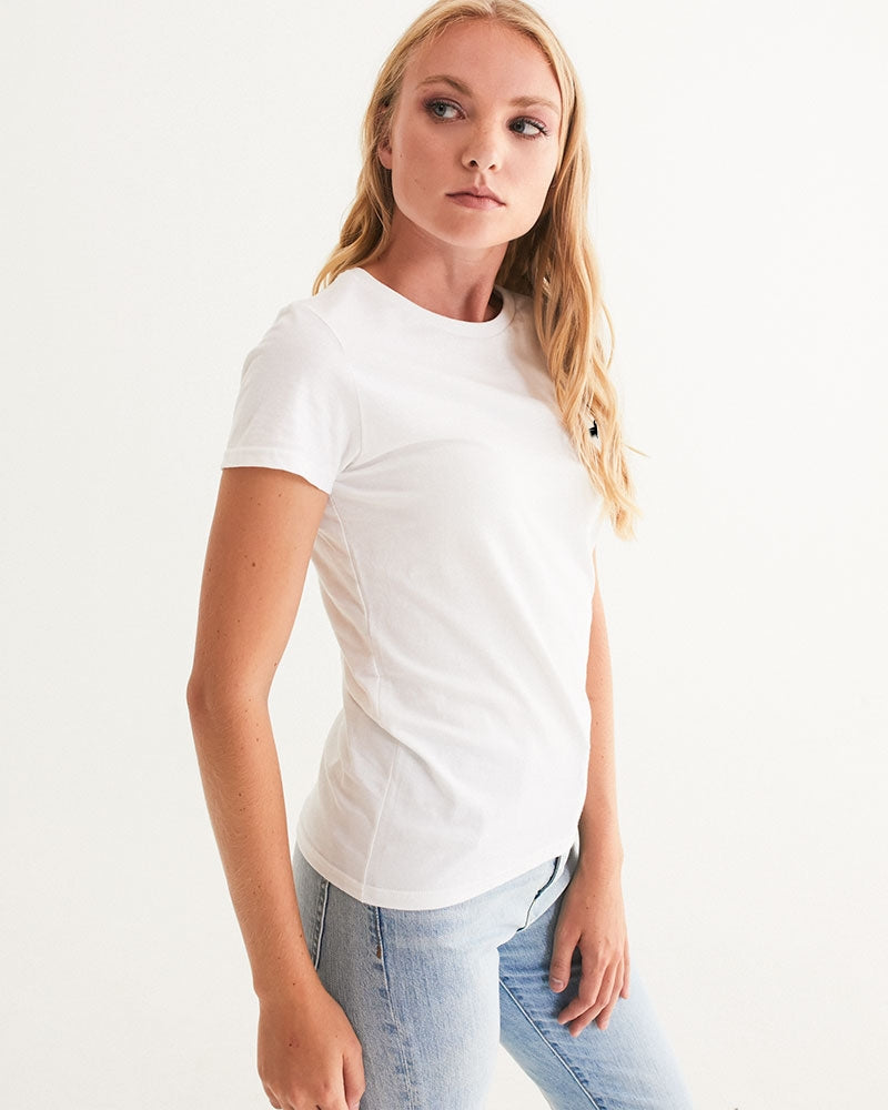 the white  bull women's graphic tee