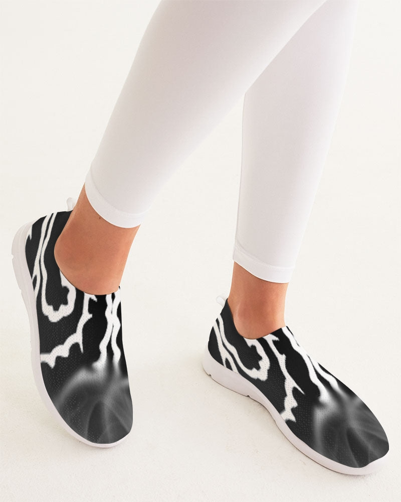 the higgest women's slip-on flyknit shoe