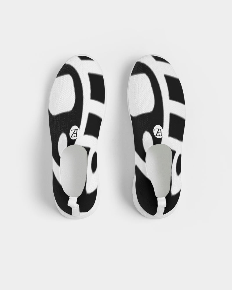 new zone women's slip-on flyknit shoe