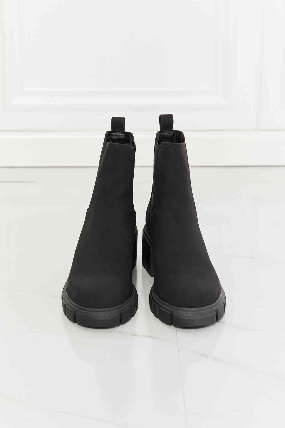 FZ Women's Matte Lug Sole Chelsea Boots - FZwear